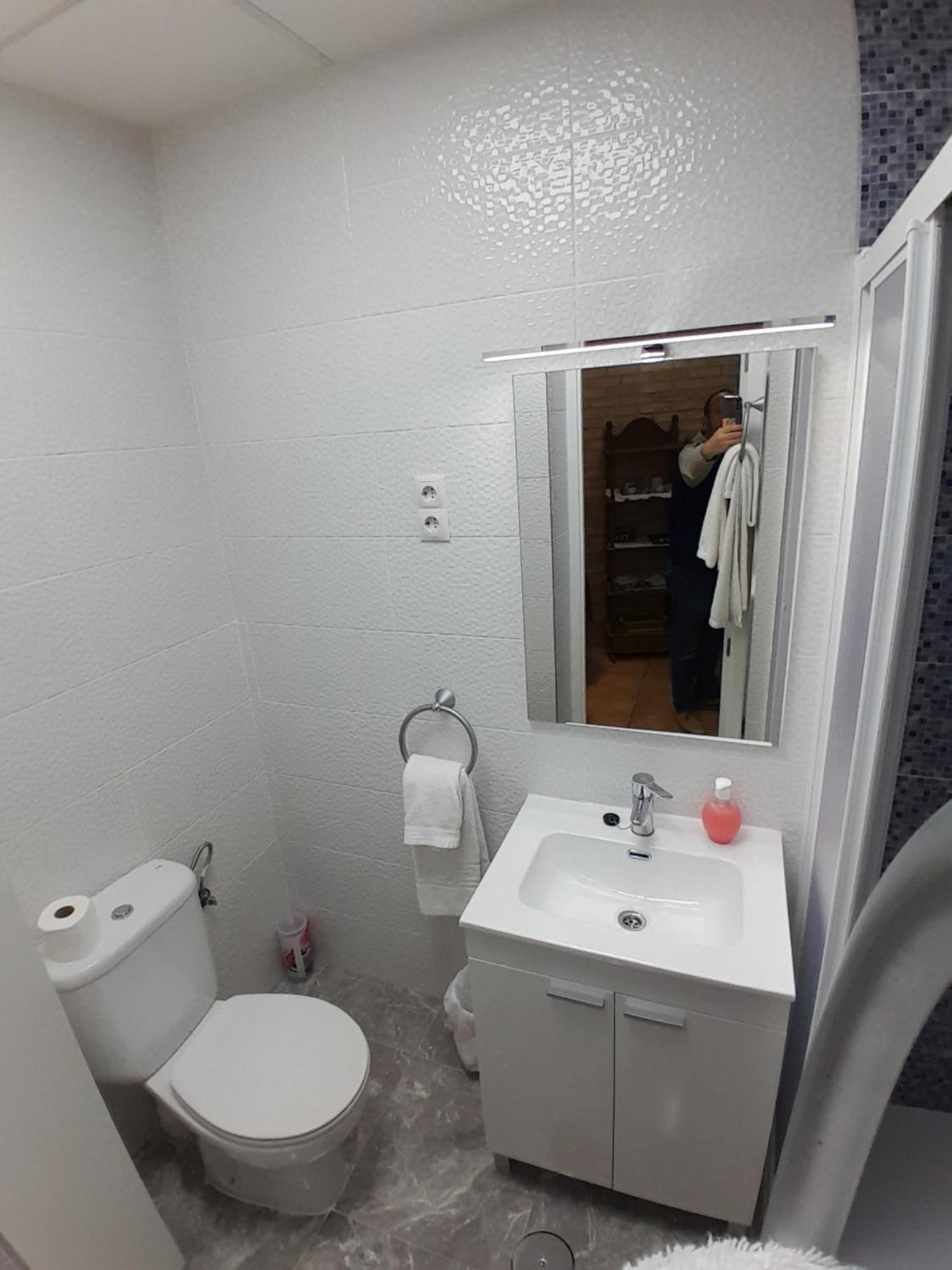 Pension Antonio Guesthouse Alicante Phòng bức ảnh